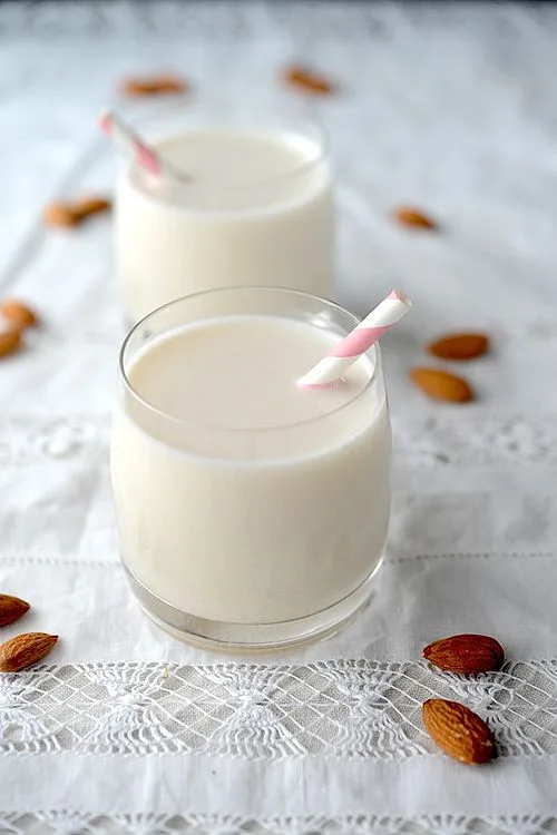 Миндальное молоко